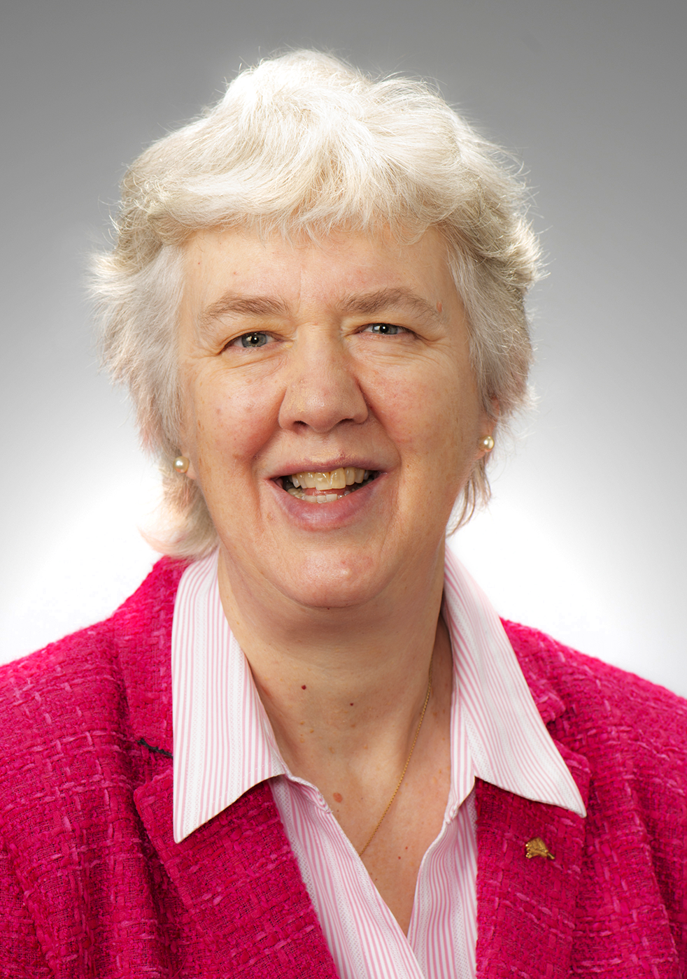 BERG_WENDIE_MD_PHD_20221114-headshot-crop